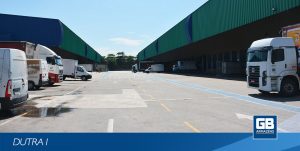 GBArmazéns Imagem pátio caminhoões DUTRA I